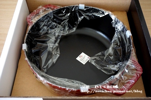 Staub26cm櫻桃紅_7.JPG