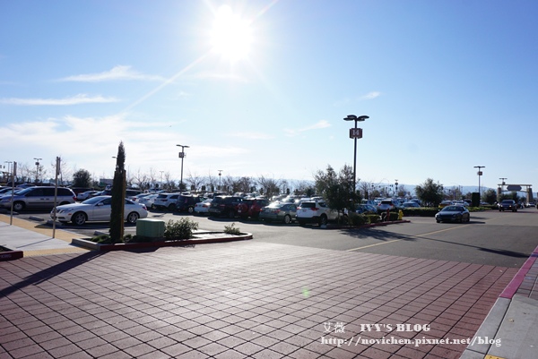 SF outlet_3.JPG SF outlet_3.JPG