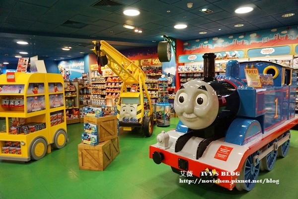 HAMLEYS_26.JPG