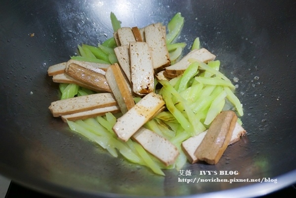 芹菜豆干_7.JPG