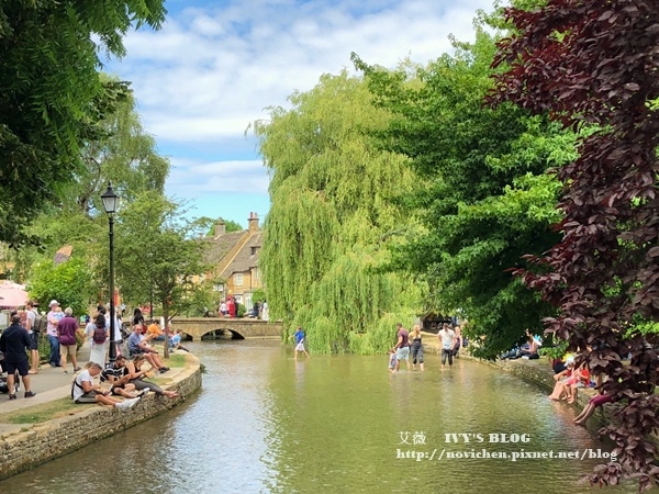 Bourton-on-the-water_1.jpg
