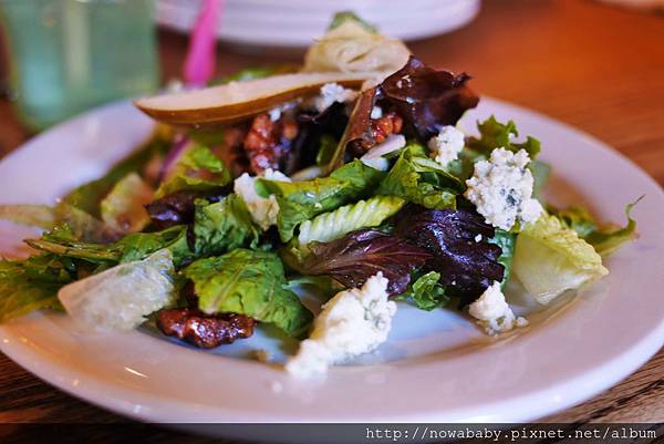 18Base Camp Pizza.JPG