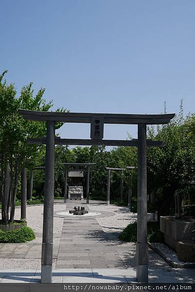 43JR博多城屋上燕子森林廣場_鐵道神社.JPG