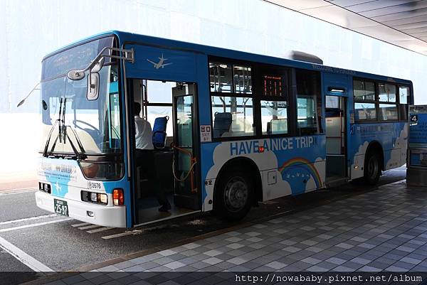 08搭接駁車去福岡機場.JPG