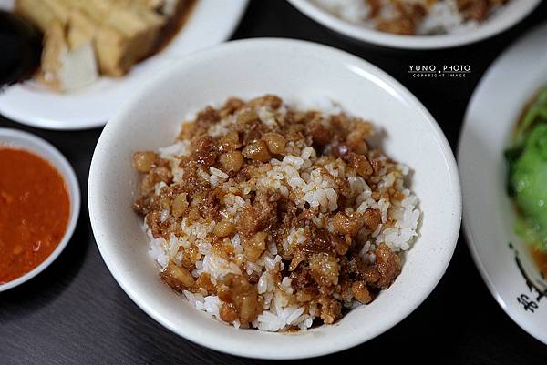 吳興街前忠孝東路216巷藥燉排骨滷肉飯06.jpg