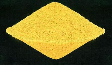 375px-Yellowcake.jpg