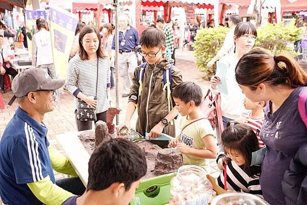 108年度嘉義市諸羅春分天文日科學闖關園遊會照片057.jpg