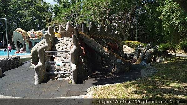 龍潭大池風光與地景藝術及周邊閒逛筆記