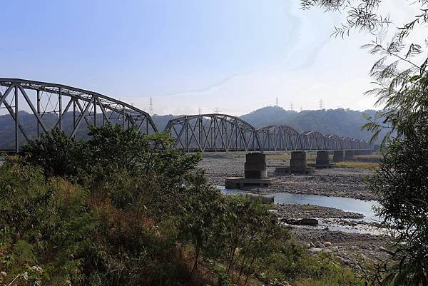 大安溪花樑鋼衍架橋5.JPG