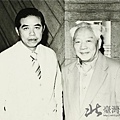 施翠峰與楊三郎合照於「春之藝廊」（1979）