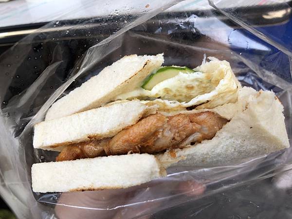 八斗子特色美味二重奏 六年仁班早餐店 香烤土司 海大usr觀光列車的部落格 痞客邦