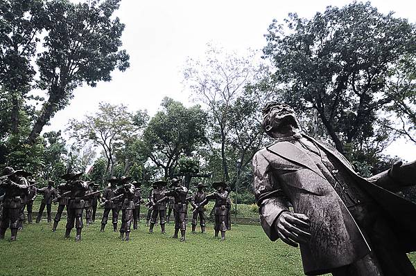 1024px-Rizal's_Execution_Site.jpg