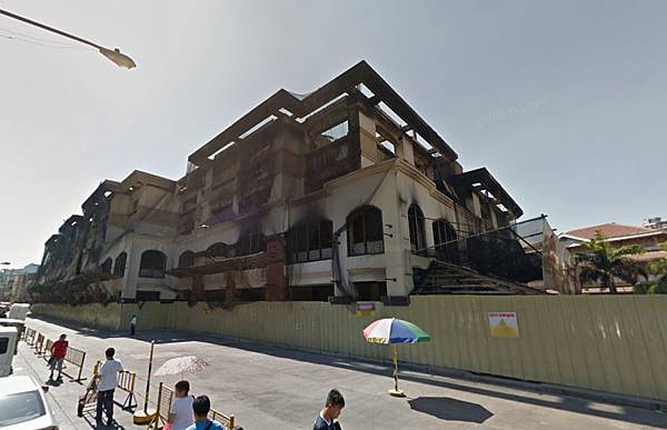被燒毀的Tutuban Center.jpg