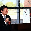 990126愛心典禮現場14--侯崇文校長致詞2.JPG