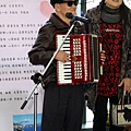 990126愛心典禮現場63--李炳輝賢伉儷.JPG
