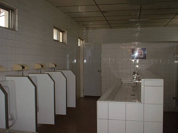 福音園/最近的廁浴