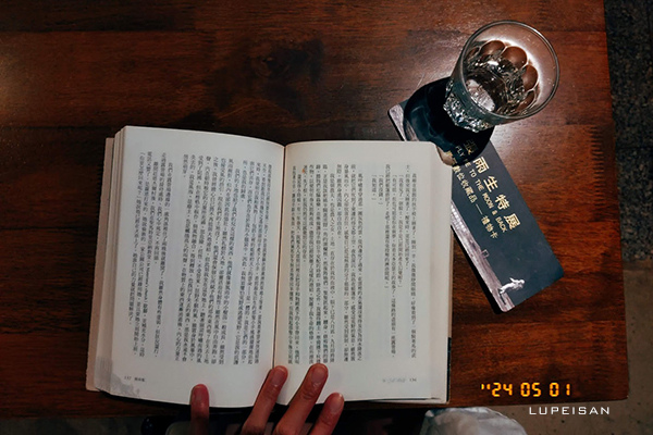 大家現在都被社群媒體制約了但我不要