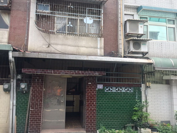 八德買屋。八德買房子。龍宮街美透天。698萬 八德買屋。八德買房子。龍宮街美透天。698萬