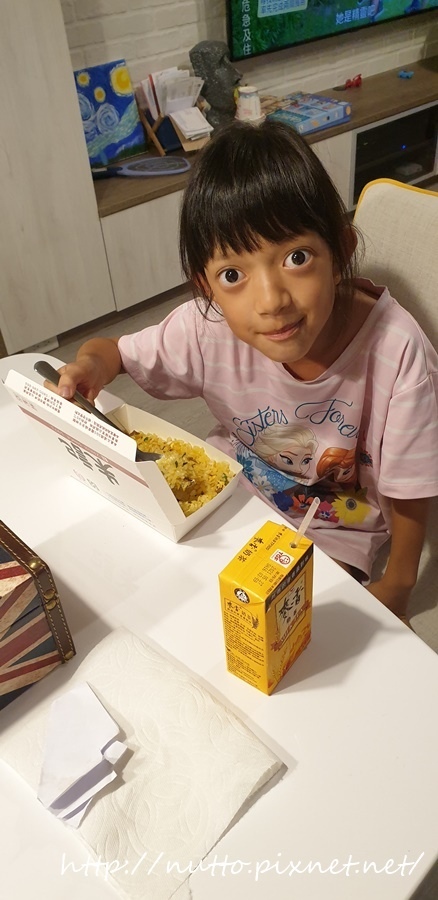 84M_11.jpg 84M_11.jpg