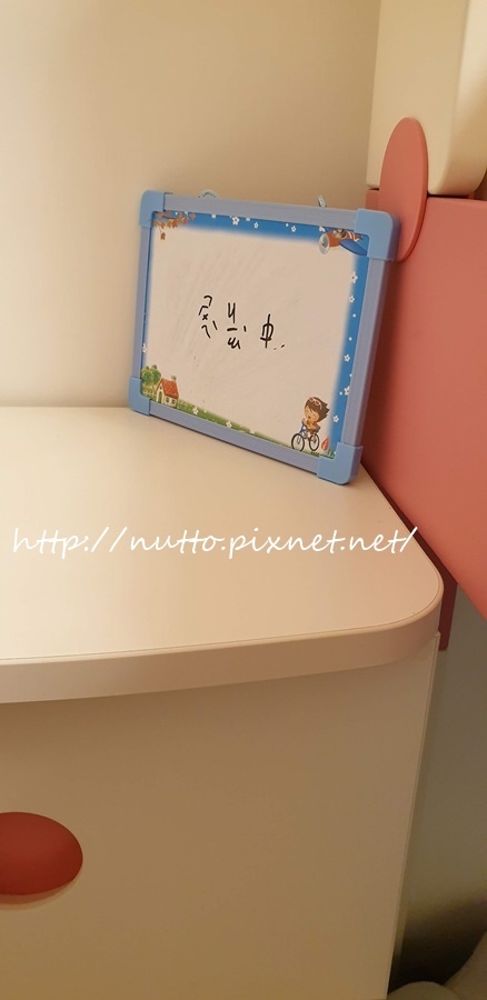 84M_19.jpg 84M_19.jpg