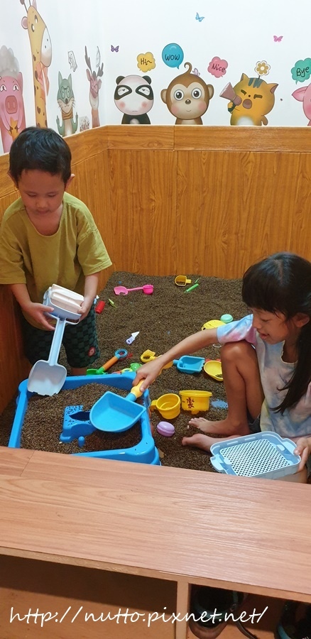 84M_17.jpg 84M_17.jpg