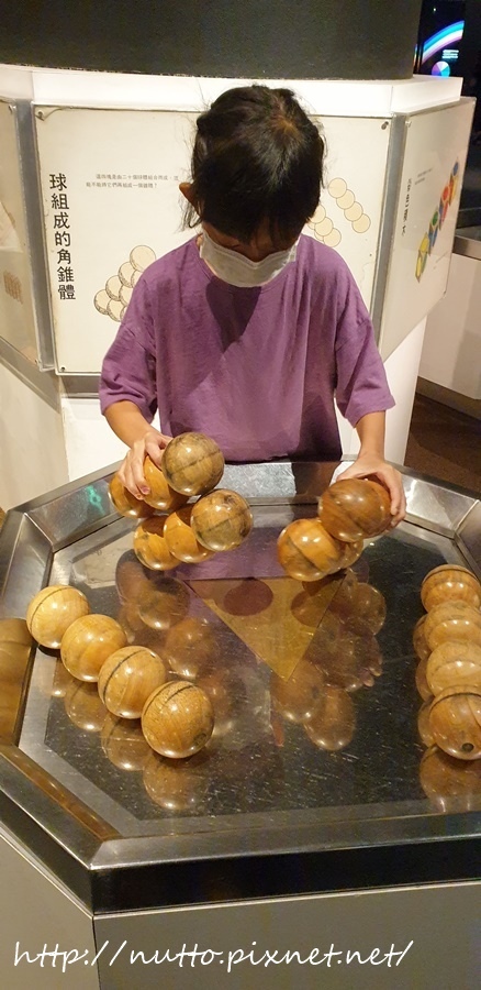 84M_29.jpg 84M_29.jpg