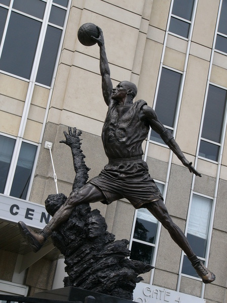 Michael Jordan雕像
