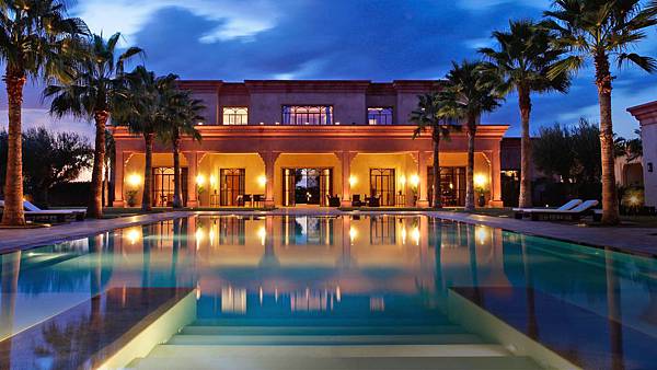 luxury-villa-rentals-vacation-rentals-luxury-italian-villa-for-rental