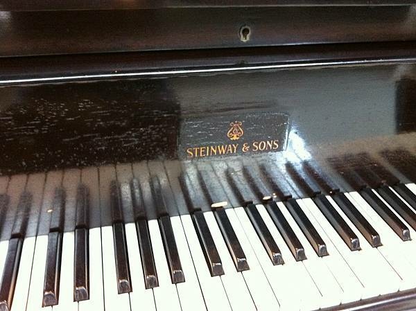 山葉鋼琴、平台鋼琴、限款式,收購二手鋼琴,中古鋼琴立即賣 中 山葉鋼琴、平台鋼琴、限款式,收購二手鋼琴,中古鋼琴立即賣 中