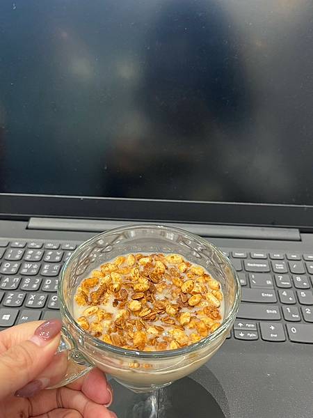 今日來開箱ZenDay森空-優格與手工烘焙燕麥類 今日來開箱ZenDay森空-優格與手工烘焙燕麥類