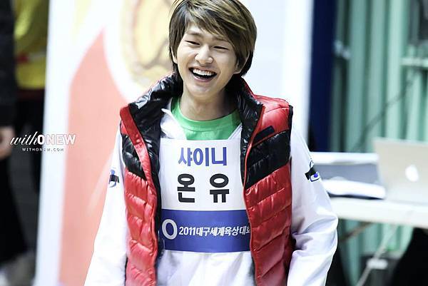 20120412-ONEW