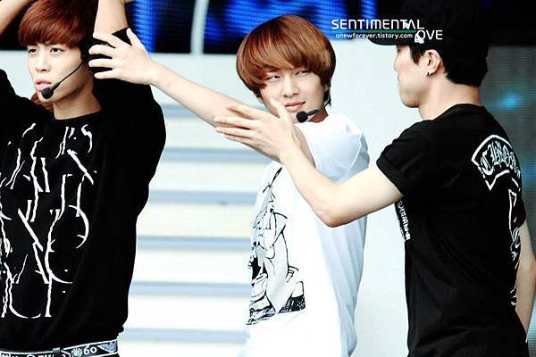 120814 MBC DMZ Peace Concert & KBS Olympic Concert ☆-O1