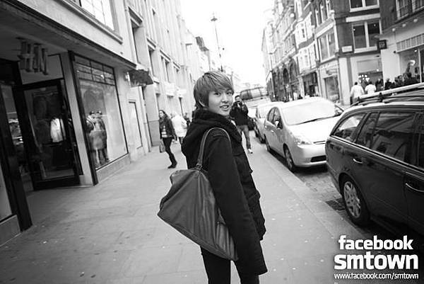 2011-1103-SHINee in London-O