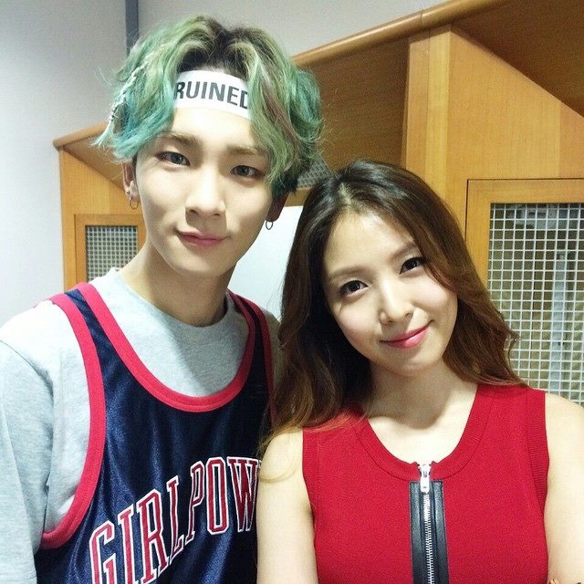 150601 Key 微博 & Instagram 更新1-who are you stranger!