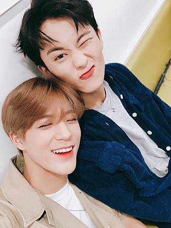 180831 NCT DREAM's 推特更新- JENO and MARK1