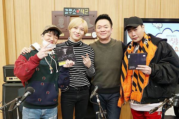 [官圖]190214 SBS Power FM Cultwo show 兩點逃出秀1.jpg