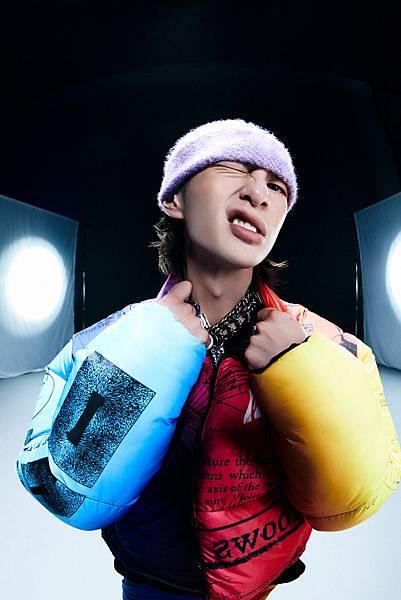 230620‘HARD’ Teaser Image #5：ONEW3.jpg