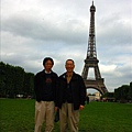 巴黎的吳叔和老爸