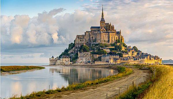 MONT ST MICHEL.jpg