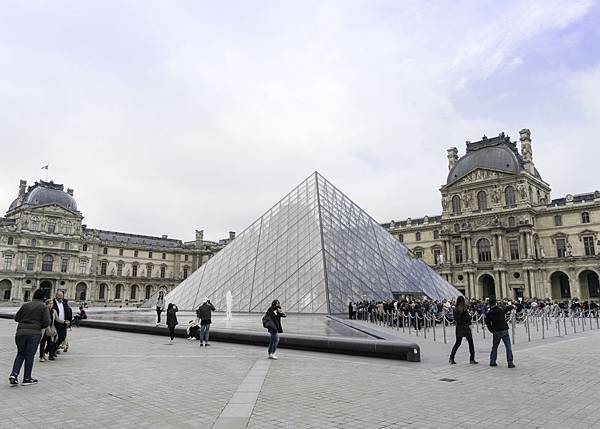 LOUVRE_YI (2)