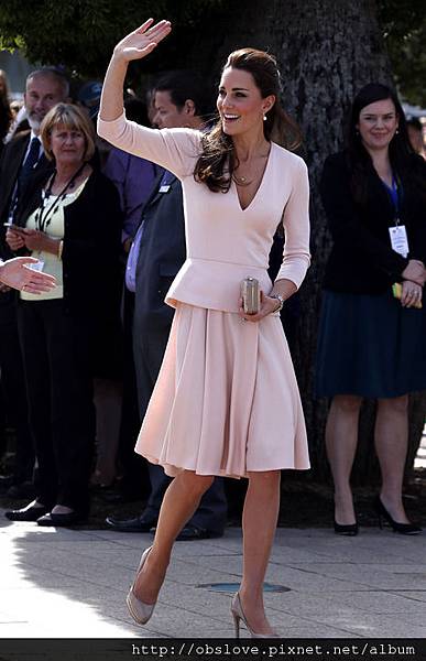 kate-middleton-pink-alexander-mcqueen-h724