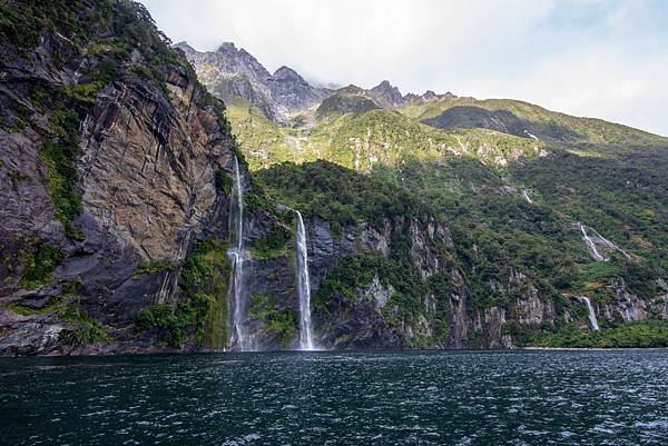 Cruise at Milford Sound and Te Anau 090.jpg