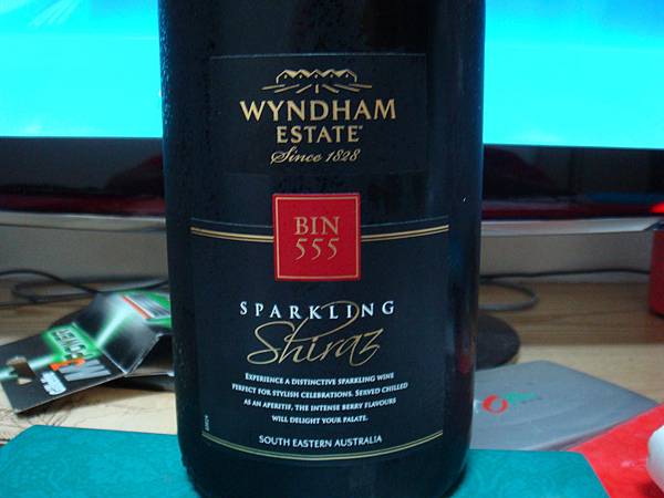 Wyndham Estate Bin555 Sparkling Shiraz