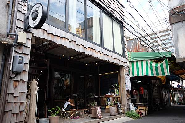 老澳客的旅行日記 岡山住宿 奉還町 隱身復古商店街的老屋旅宿 Kamp Backpacker S Inn Lounge 老澳客的旅行日記 痞客邦 老澳客的旅行日記 岡山住宿 奉還町 隱身復古商店街的老屋旅宿 Kamp Backpacker S Inn Lounge 老澳客的旅行日記 痞客邦