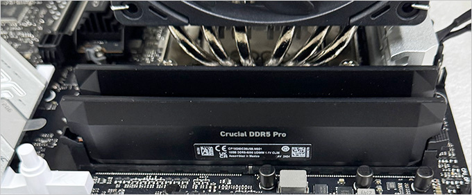 美光-Crucial-Pro-記憶體：超頻版-DDR5-6000-32G-Kit.jpg