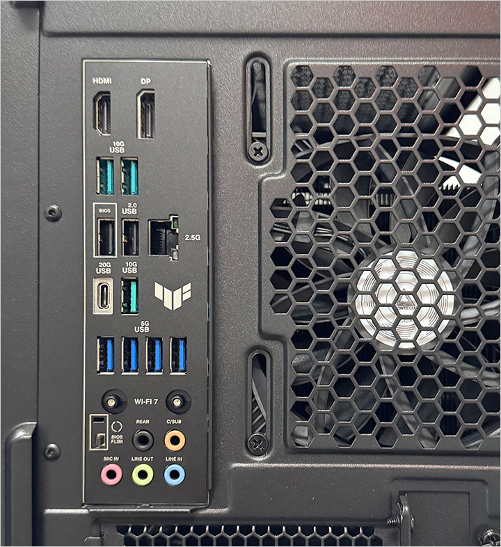 AMD-Ryzen-9000系列-R7-9800X3D.jpg