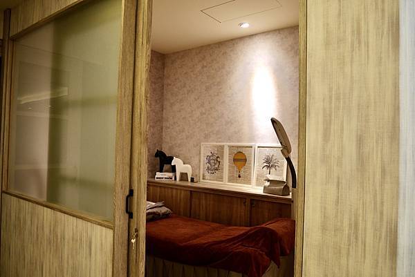 92922458-8283-458A-9A4D-7B4D67FDE688.jpg 92922458-8283-458A-9A4D-7B4D67FDE688.jpg