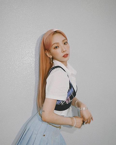 Taeyeon.jpeg 歐美復古感的草莓金髮色將在2021秋冬流行於亞洲