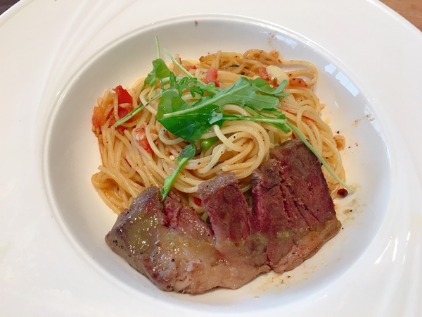 IMG_3204-1.JPG IMG_3204-1.JPG