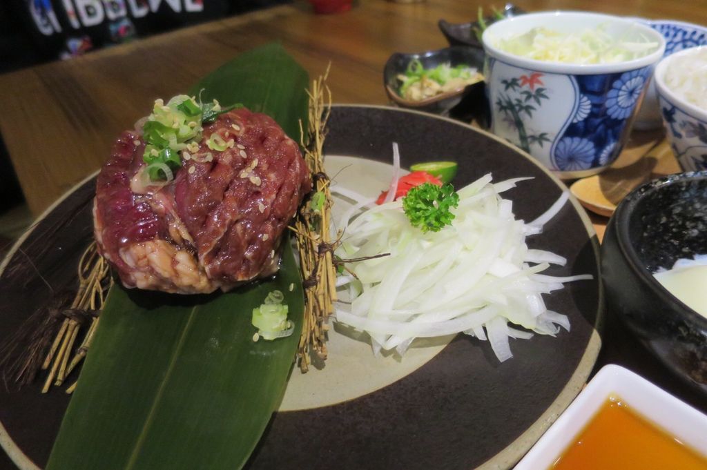 [新竹美食]牛丁次郎坊燒肉丼飯 肉食主義肉多到炸20190402-15.jpg